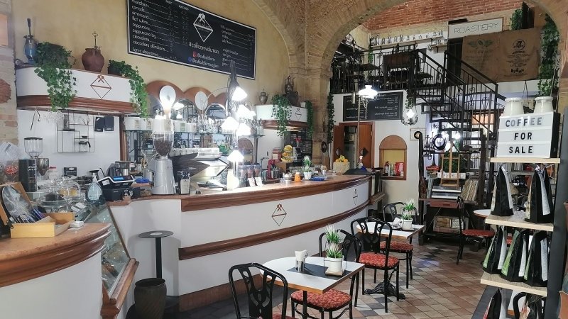 Caffè dell'Arte specialty coffee cafe and roastery in Cagliari, Italy
