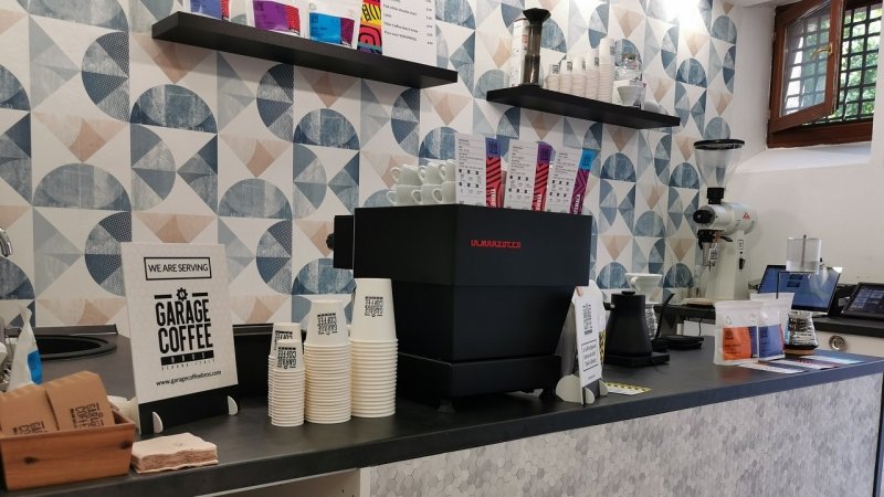 Garage Coffee Bros Flagship Store caffetteria specialty a Verona, Italia